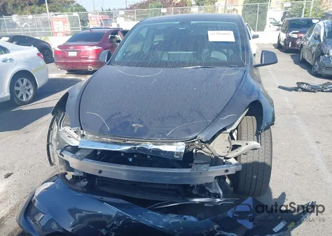 2022 Tesla Model Y Long Range Dual Motor All-Wheel Drive из США, поврежденный, VIN 7SAYGDEE2NF533358